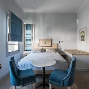 Delight Deluxe Hotell