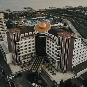5* Szálloda Saturn Palace